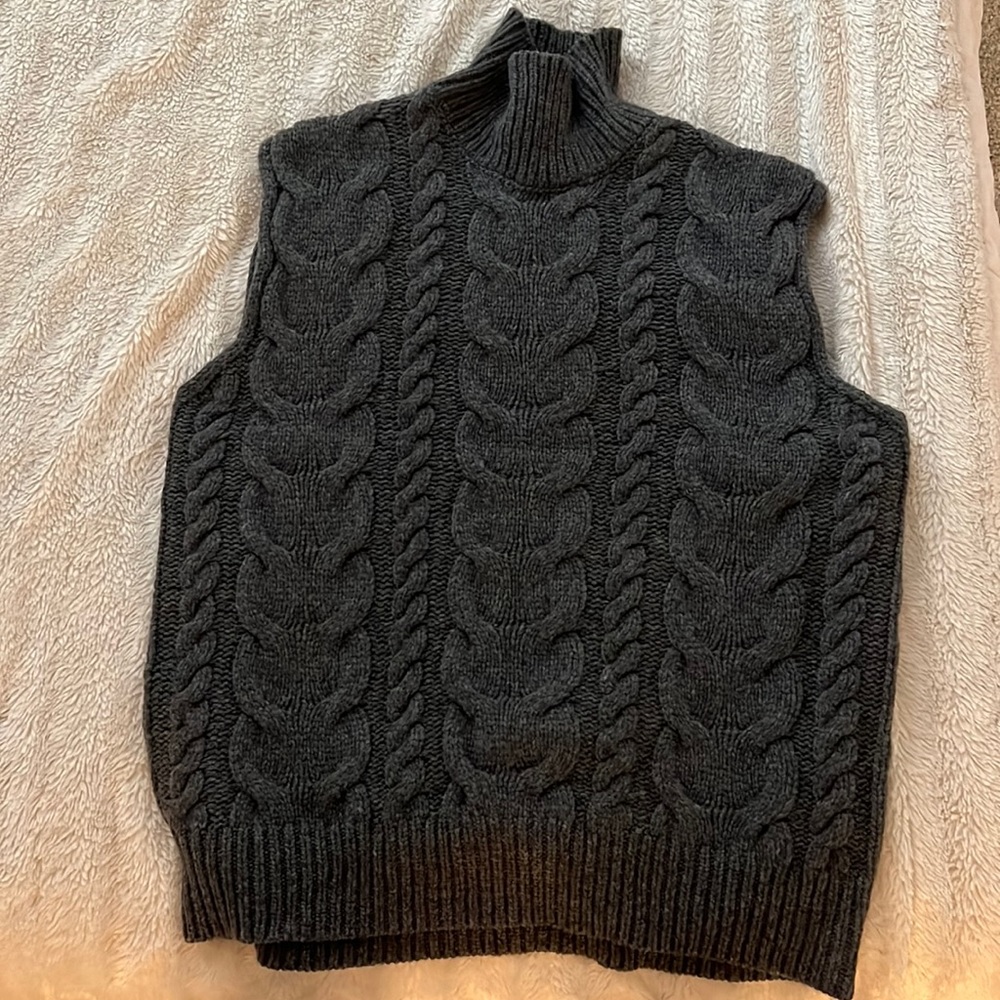 FRAME turtle neck sweater vest
